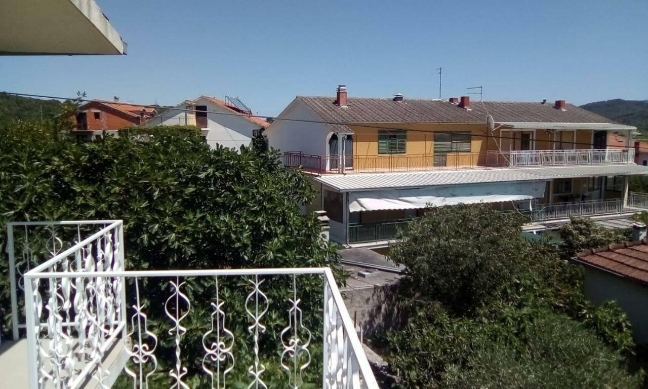 Apartmán Relax Garden Stari Grad  Exteriér fotografie